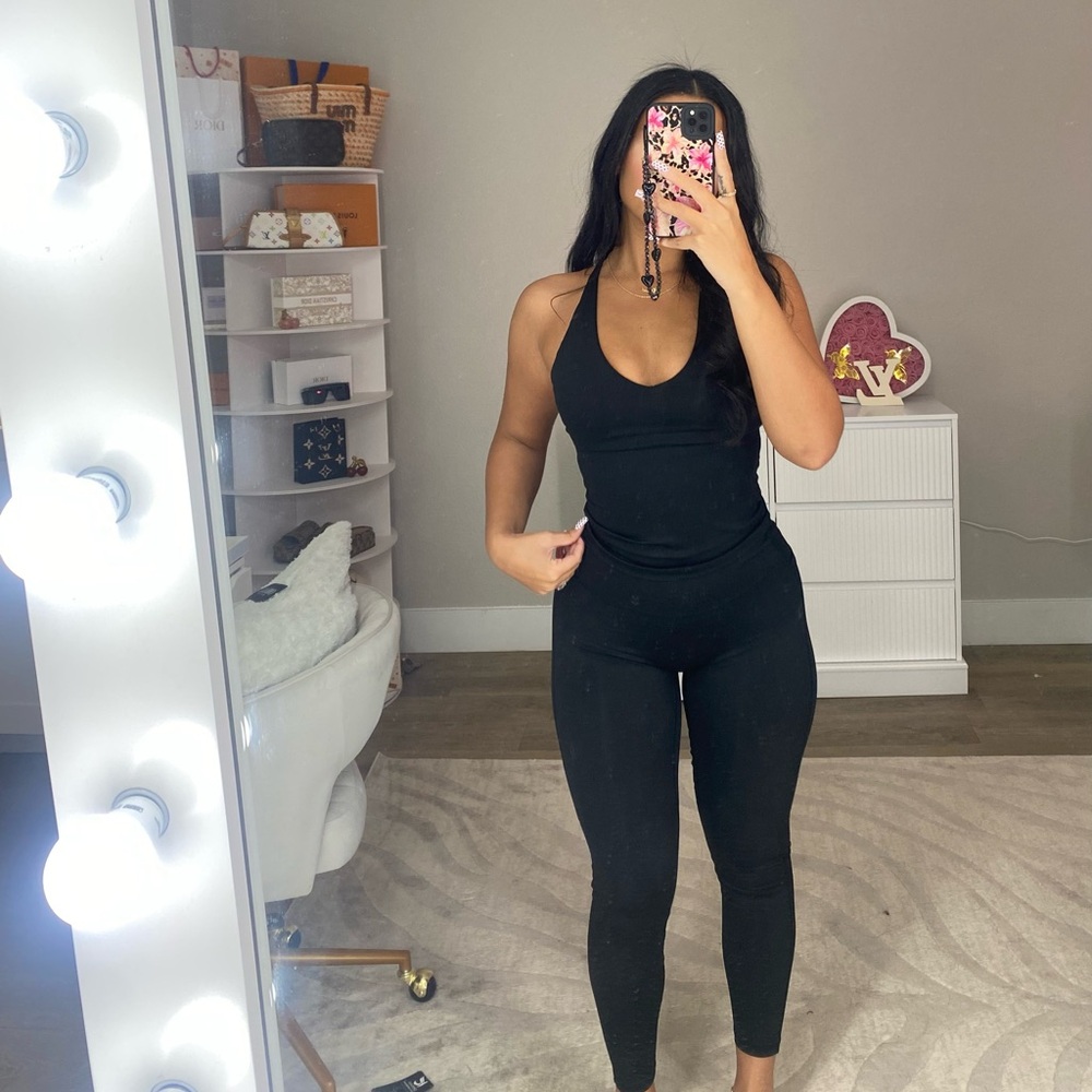 Black workout athleisure set